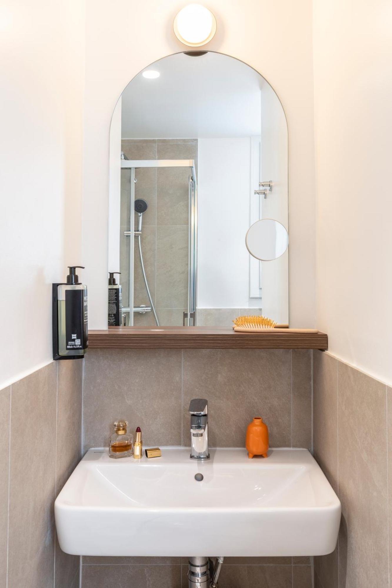 Ibis Styles Crimée La Hotel Parigi