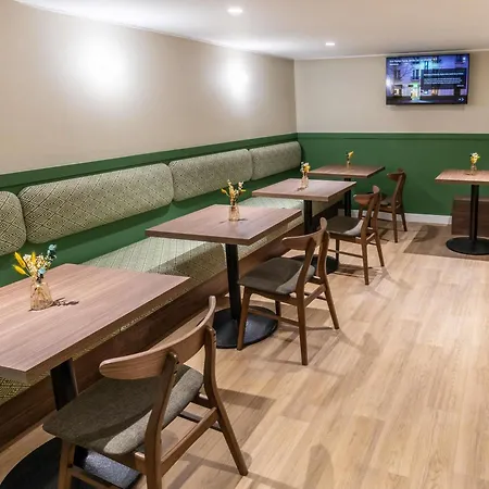 Ibis Styles Crimée La Parigi